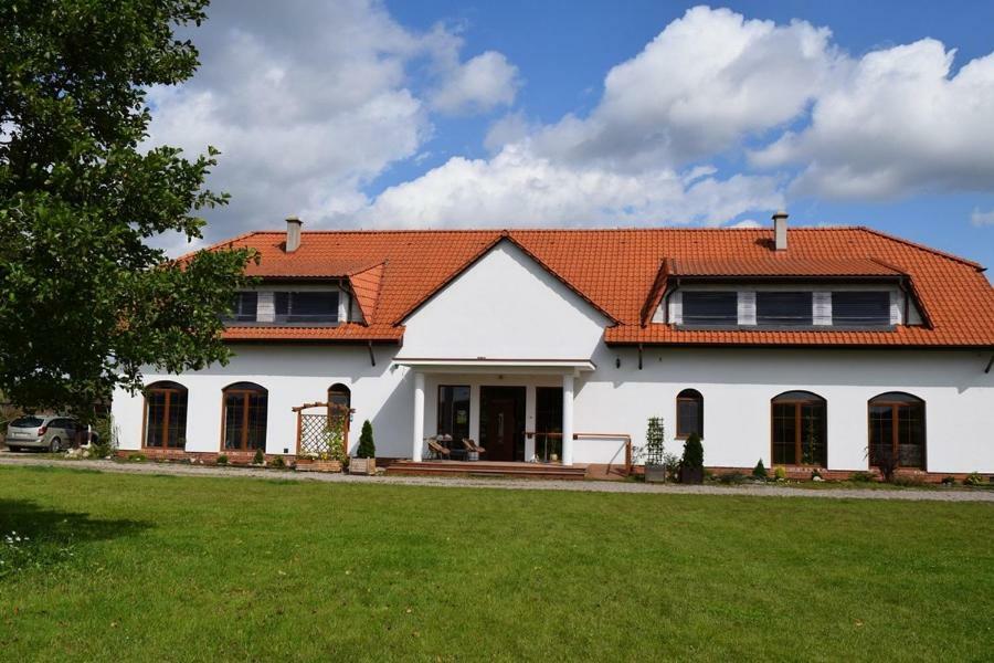 Lipowy Dwor Villa Szczecinek Eksteriør billede